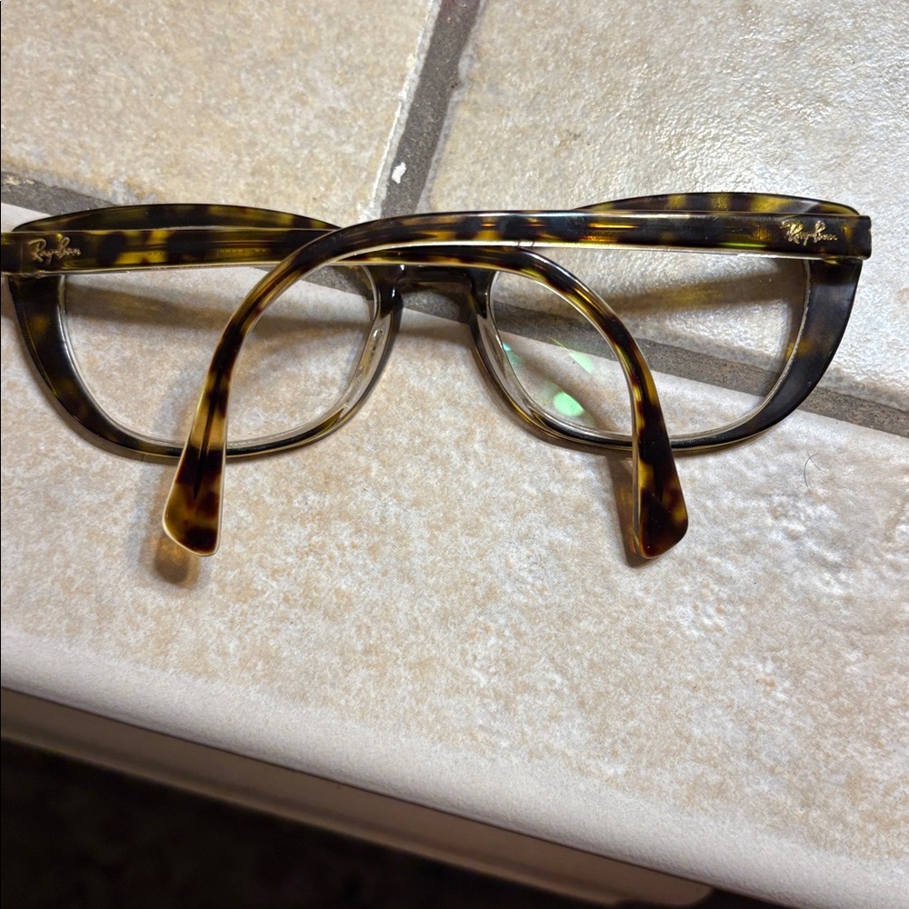 Ray-Ban Tortoiseshell Pattern Cat-Eye Glasses - image 2